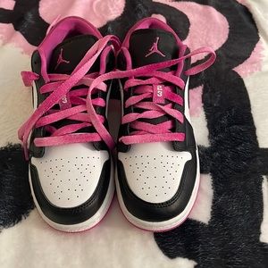 Nike girls Air Jordan 1 💕 size 4Y